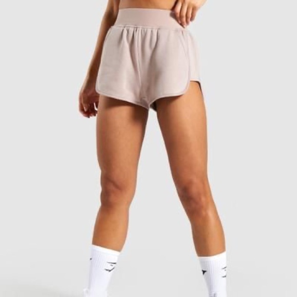 GYMSHARK LEGACY SHORTS